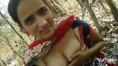 380px x 214px - Perfect tits of desi exposed in jungle indian sex video