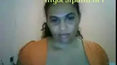 Rich Tamil aunty getting hornier on Skype cam