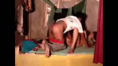 Saxyxxxvido - Desi hidden cam sex of village aunty fucked by young devar indian sex video