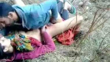 Kashmiri village girl outdoor sex with neighbor