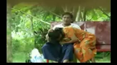 Jharkhandi Bf Xxx - Outdoor blowjob from mature jharkhand aunty indian sex video