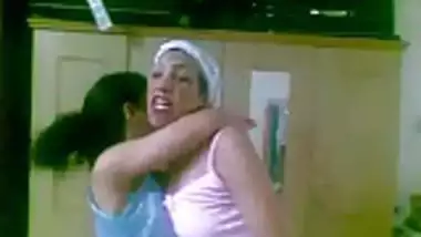 Sex Video Arab Saudy - Arab saudi whore house 1 indian sex video