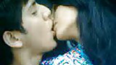 Www Hed Xxnn Com - Sweet kissing indian sex video