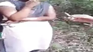 Desi lesbo girls smoking in jungle indian sex video
