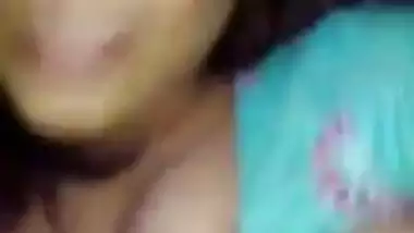 Shy Indian wife shows her boobs on hotcamgirls . in