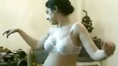 Devarbhabidesisex - Sexy girl bikini dancing mp indian sex video
