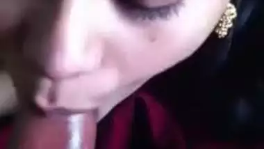 Topless teen call girl sucking her cleint’s dick