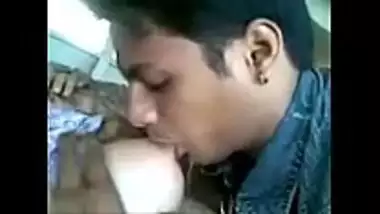 Hot indian girl having an outdoor sex indian sex video