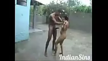 Hindiwwwxxxvidio - Desi naked teens having sex in the rain indian sex video