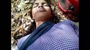 Bhojpuri village girl fucked in the forest
