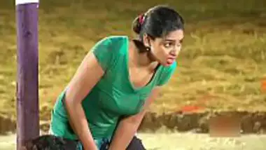 Xxx Sexi Phusi Video - Sexy cleavage of tamil tv actresses in a reality show indian sex video