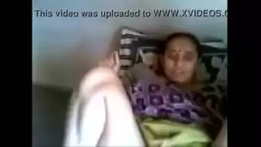 Sexy kannada aunty spreading legs for devar indian sex video