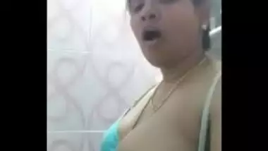 Desi Horny Wife Masturbating Secretly