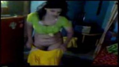 Mms of sexy punjabi bhabhi showing hairy pussy to devar indian sex video