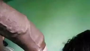 Chodik Choda Video Dikhao - Indian girlfriend blowjob and fucked part 1 indian sex video