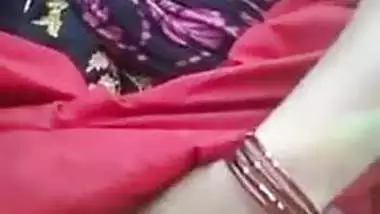 Desi indian bhabhi rub her pussy