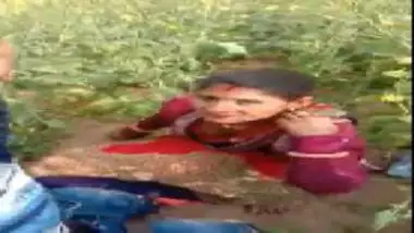 Punjabi Lady Sex In Farm - Village indian bhabhi caught while having sex in farm indian sex video
