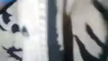 Indian gf making bf suck her tits indian sex video