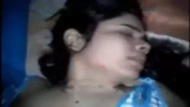 Indian sister feeling horny during cousin sex indian sex video
