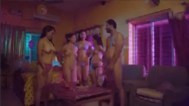Indian Princess Nude Ass Show - Indian princess gets naked and strip teasing indian sex video