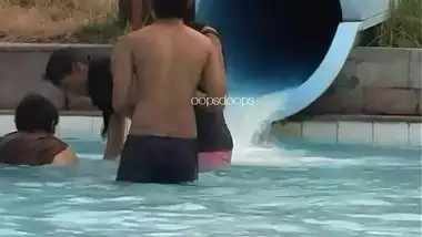 380px x 214px - Camelto desi girl pussy in water park indian sex video