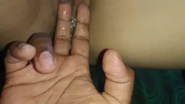 Full wet indian girl pussy indian sex video