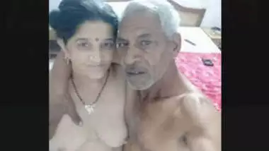 Indian Bihar Old Man Is Man Porn Video - Indian old man with a young girl indian sex video