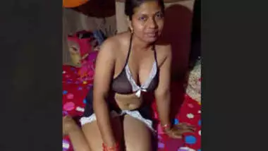 Only Surya Jabardasth Sex - Boudi showing her nude body part 1 indian sex video