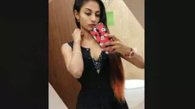 Beautiful Sexy Tamil Girl fucking Mms