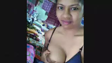 Sexy Bhabhi Showing Boobs video