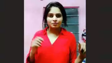 Sex Xaxxcgom - Sexy desi girl showing her tits indian sex video