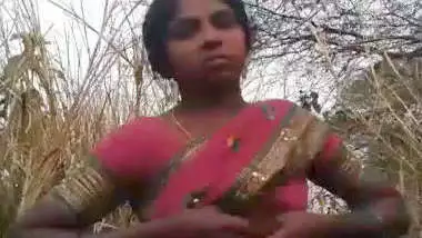 380px x 214px - Village bhabhi fucking in jungle indian sex video