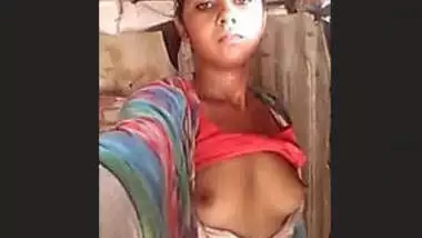 Sexpoorns - Cute desi girl showing boobs indian sex video