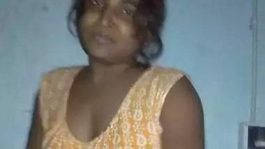 Indian boudi penis sucking video
