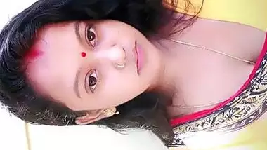 Shivani Ki Chudai Video Sex - Cute newly wed housewife shivani singh navel show in transparent saree  indian sex video