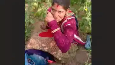 380px x 214px - Villlage couple caught fucking in sarso ka khet indian sex video