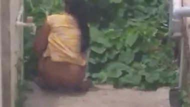 Mia Kalkhoff X Video - Desi girl pee outdoor indian sex video