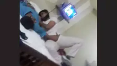 Xxx Videos Gangbang Rajwaphindi - Desi chubby aunty nude show on her lover indian sex video