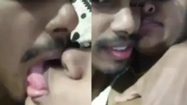 Xxxvidiogana - Desi bhabi kissing blowjob indian sex video