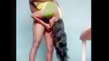 Irajwep Video Bhartiye - Voluptuous mallu housewife enjoys standing69 with neigh indian sex video