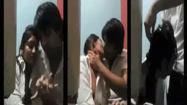 Hot new daring Desi cafe sex MMS video scandal