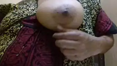Tamil aunty sex mms enjoying hardcore sex with a guy she met online indian  sex video