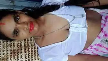 Sexvibeostamil - Busty housewife bhabhi sexy show in bare blouse indian sex video