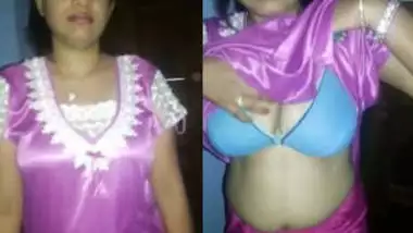 Xxxdessisex - Hot desi with bf at home with parents outside showing boobs indian sex video