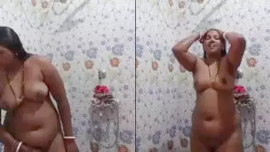 Malayalamcollagesex - Desi aunt bathroom nude clip indian sex video