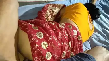 Saree mai chudasi mami bhanje ke fuck ki Hindi blue film