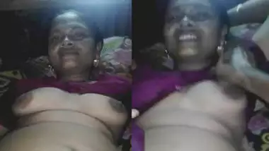 380px x 214px - Indian village aunty boobs exposed indian sex video