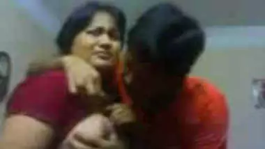 Marthisexcom - Tamil cpl kissing and boobs sucking leaked indian sex video