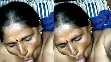 Mature aunt blowjob indian sex video