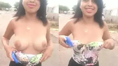380px x 214px - Cute gf flashes er hot boobs on public road indian sex video